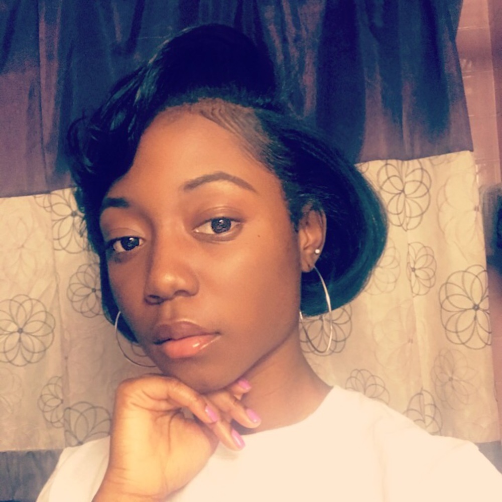 Meet your Posher, Layah